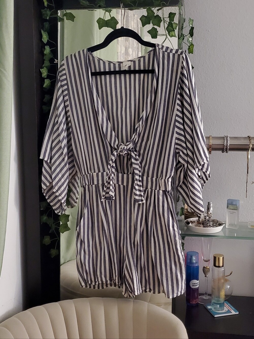 💕 Flawless 💕 Navy And White Striped Tie-Front Women's Romper